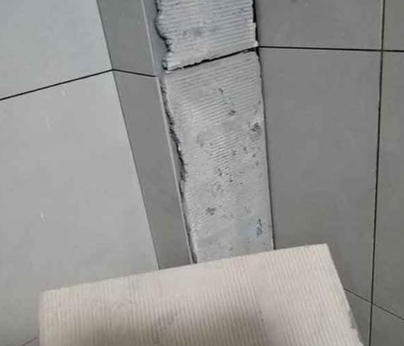 潮南瓷砖空鼓维修公司分享下厨房瓷砖脱落的补救措施。